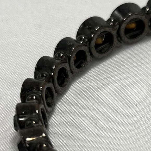 Monet, Black Rhinestones, set in Black Metal, Open Bracelet./Clip earrings - Picture 4 of 13